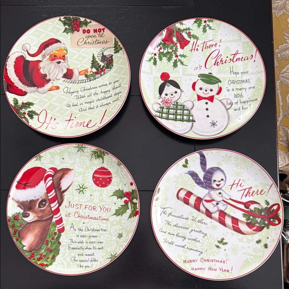 Rosanna “Happy Christmas” Vintage Style Coupe Plates (Set of 4) New in Box NIB